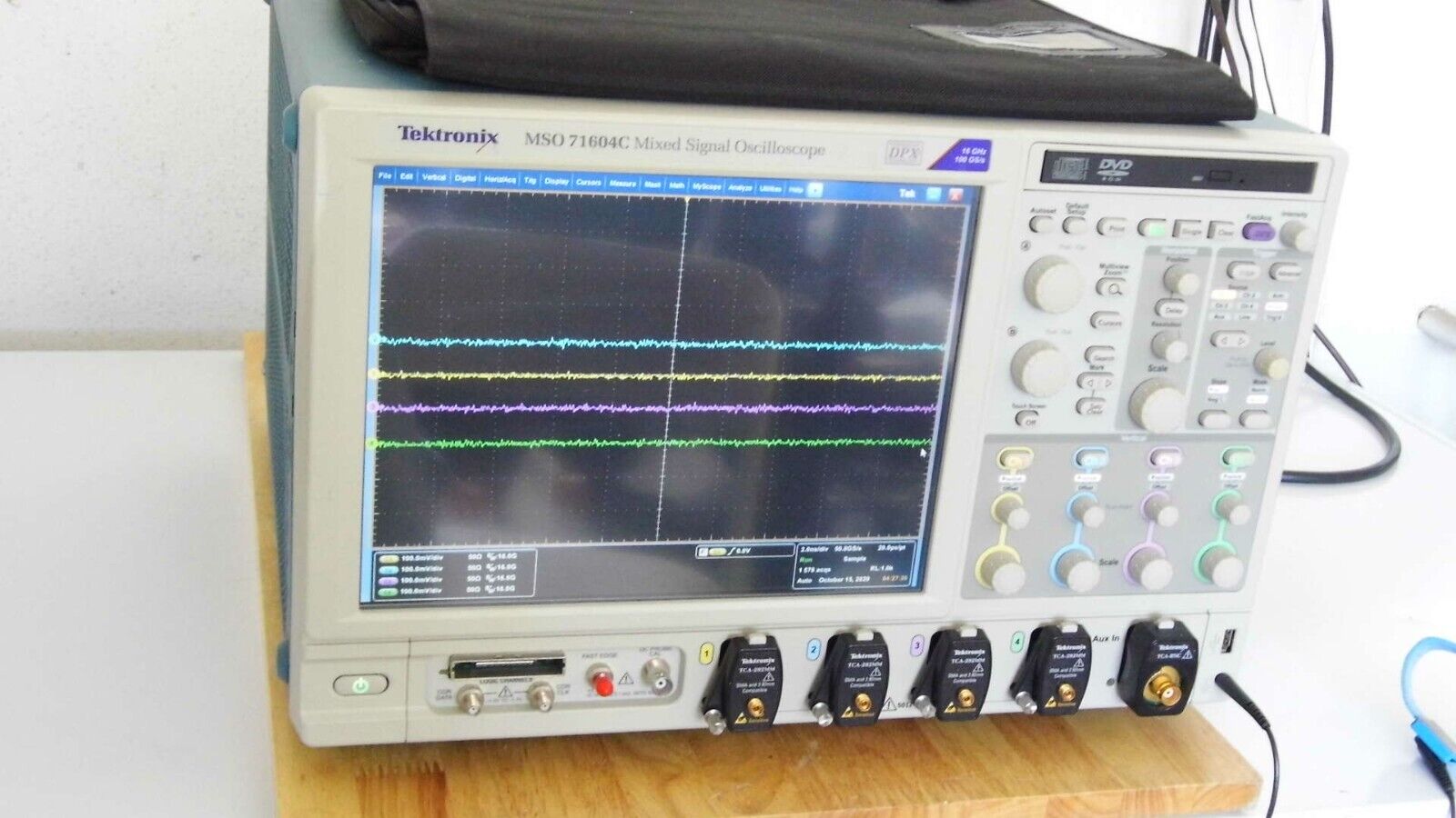 Tektronix MSO71604C Mixed Signal Oscilloscope, 16 GHz, 4 + 16 Ch., 100 GS/s Tektronix MSO71604C Mixed Signal Oscilloscope, 16 GHz, 4 + 16 Ch., 100 GS/s